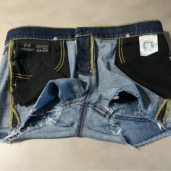 CITIZENS OF HUMANITY Cut-Off Denim Short - Picture 4 of 7